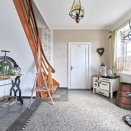 Vosskuhl Kabuff Apartment *